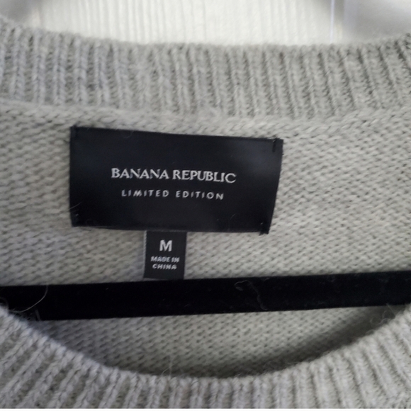 Banana Republic 🍌  limited edition sweater - Picture 5 of 5
